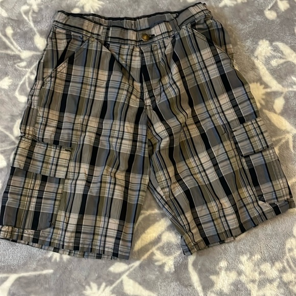 Bundle Boys Lands’End & Wrangler Cargo Shorts - plaid size 12 - Picture 7 of 10